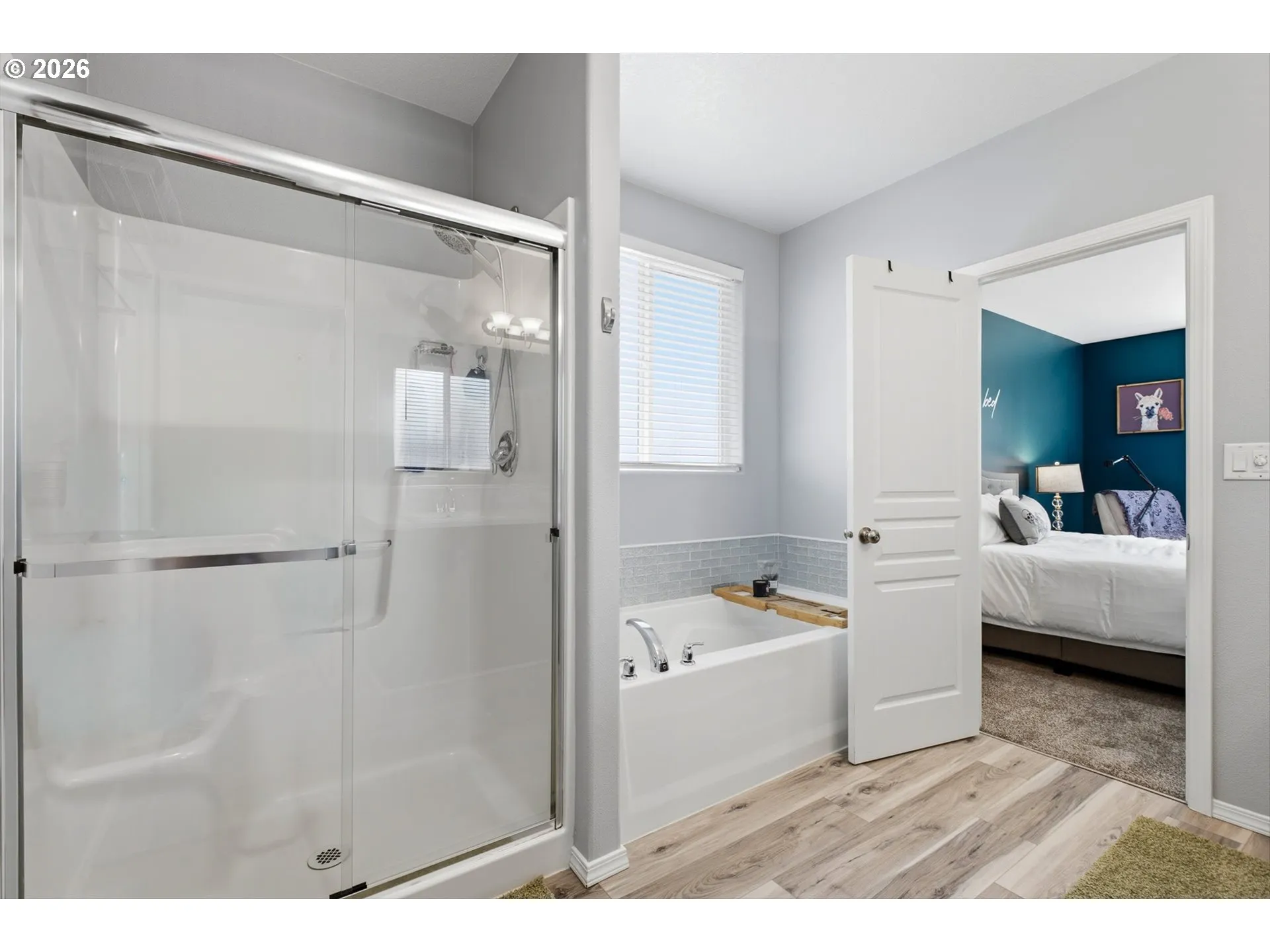 Bathroom-Walk in Shower
