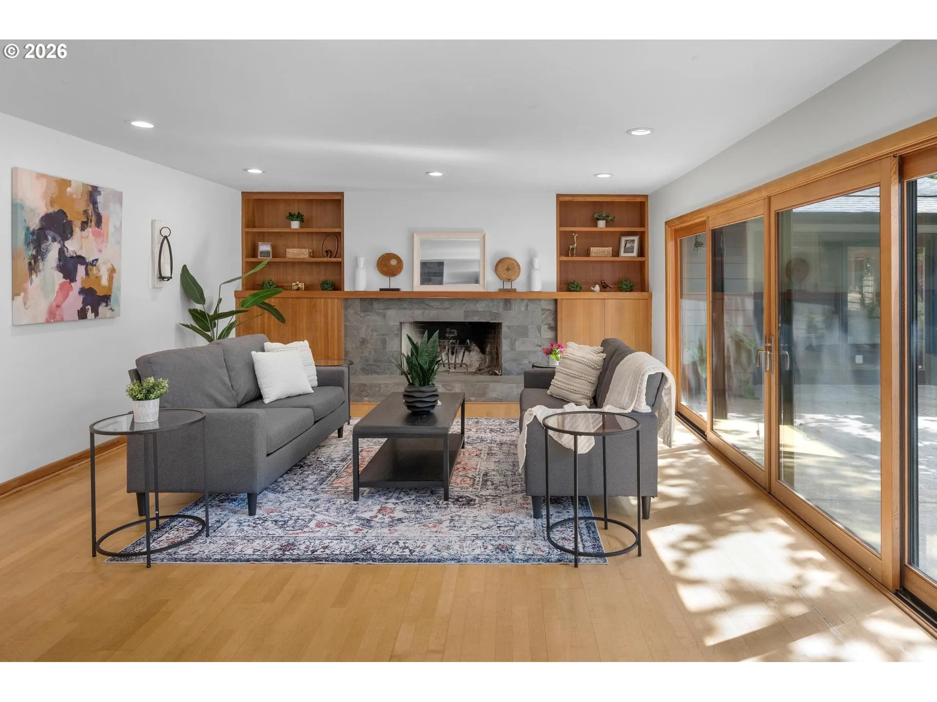 Living Room-Built-In Shelving