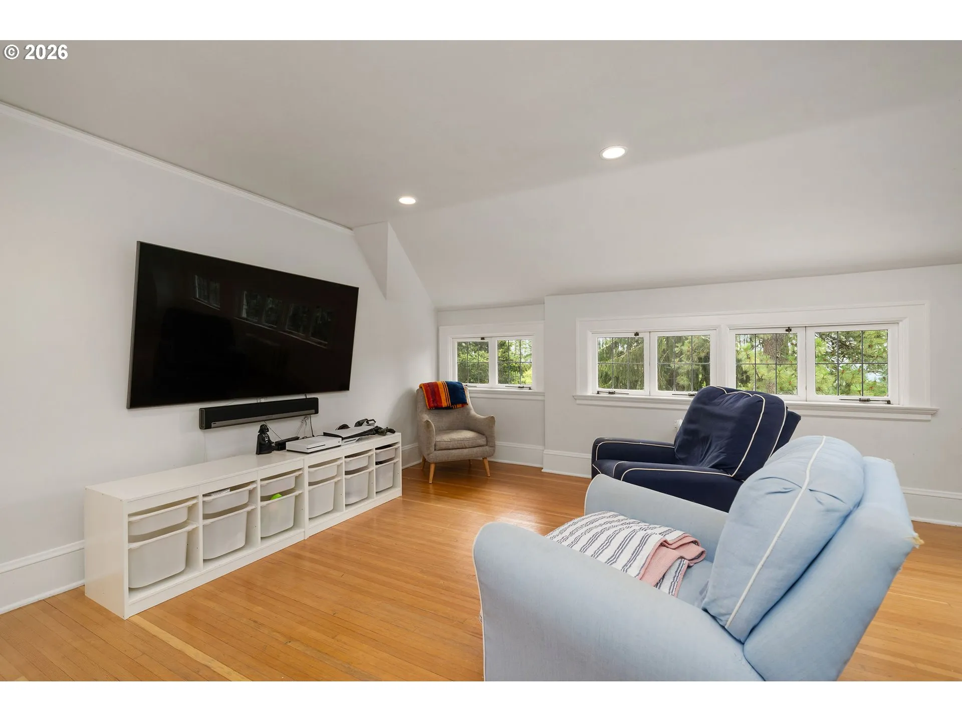 Bonus Room-Upper
