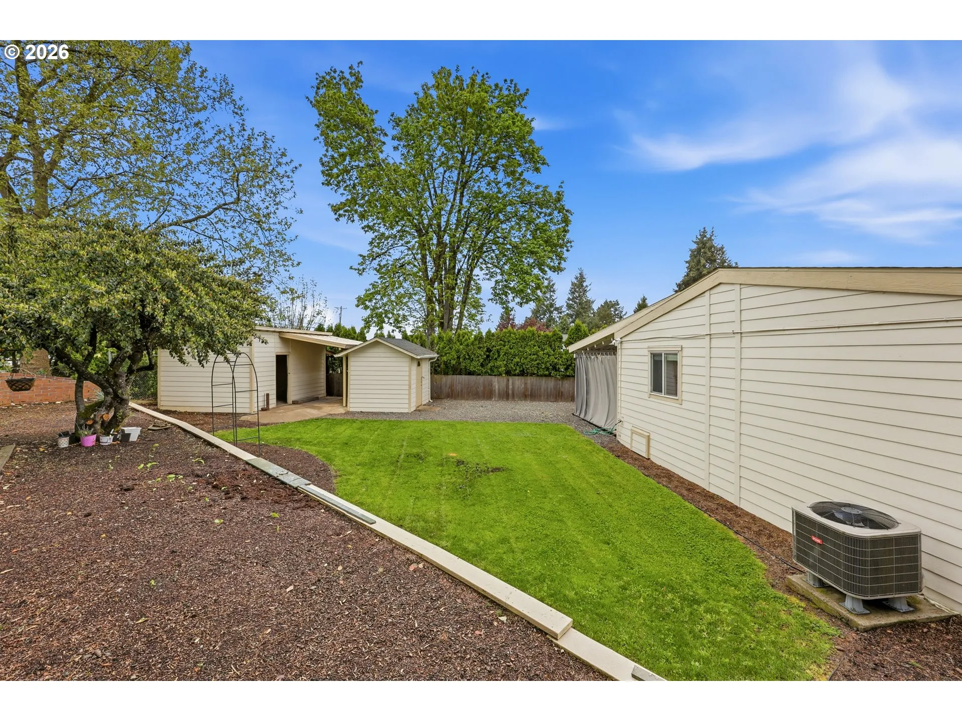 Yard-Back
