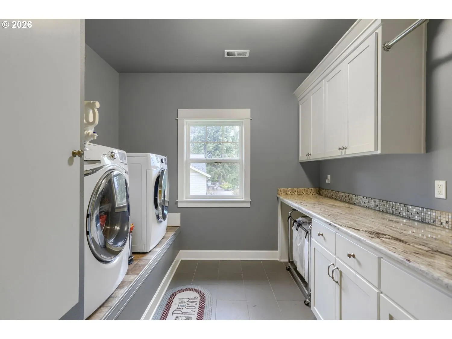 Laundry-Upper