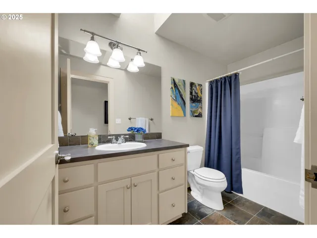 Bathroom-Upper