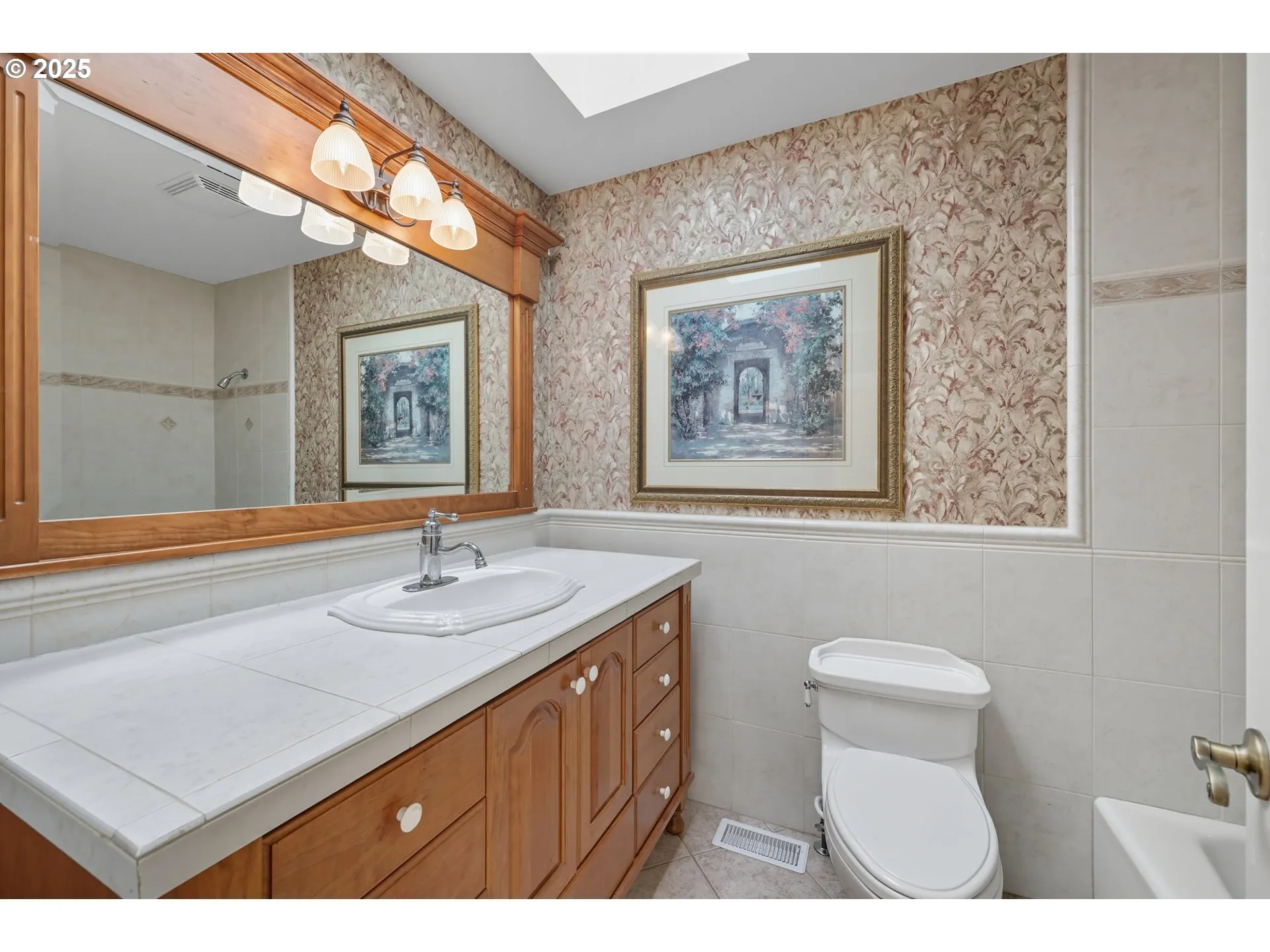 Bathroom-Upper