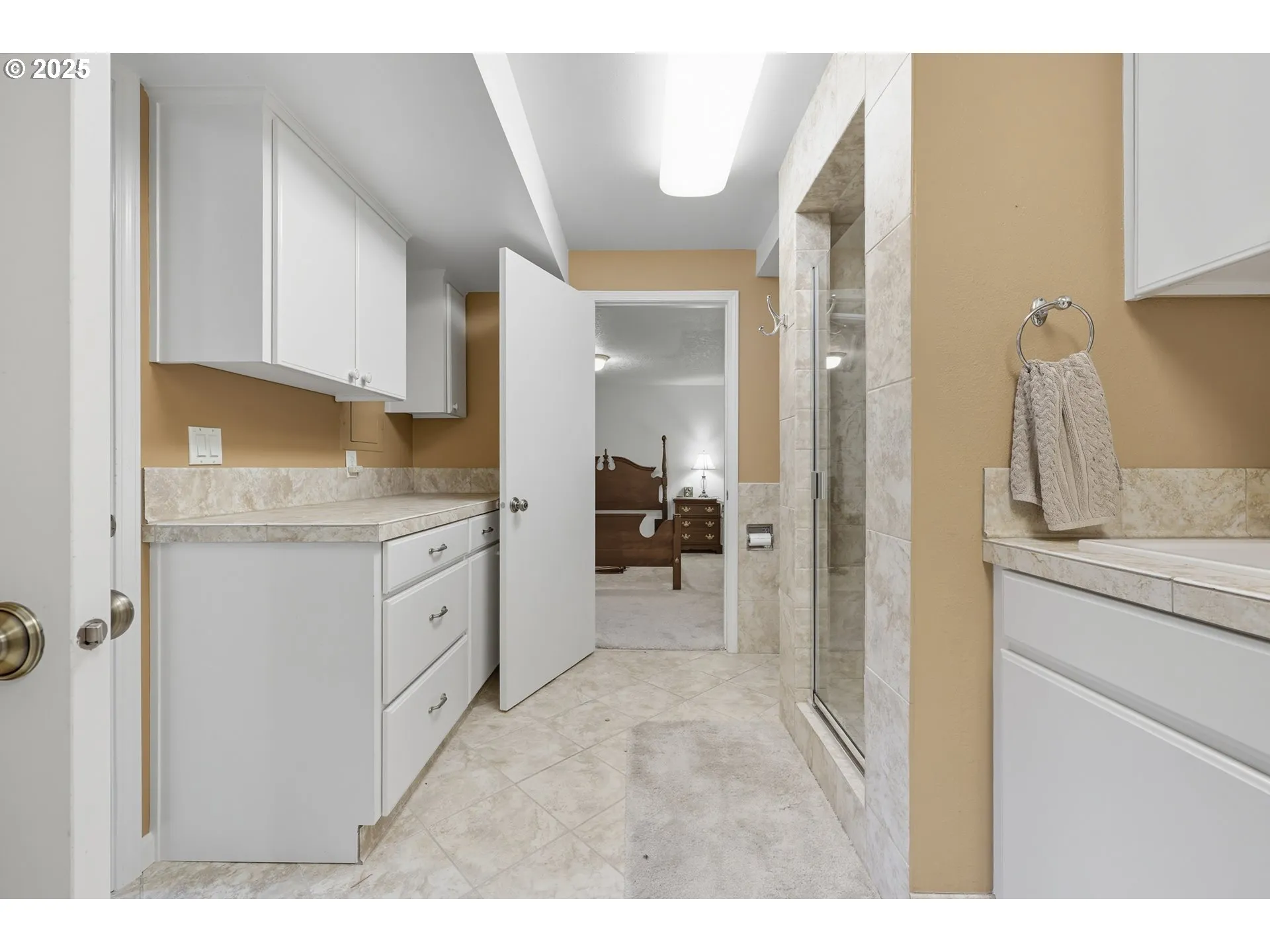 Bathroom-Lower