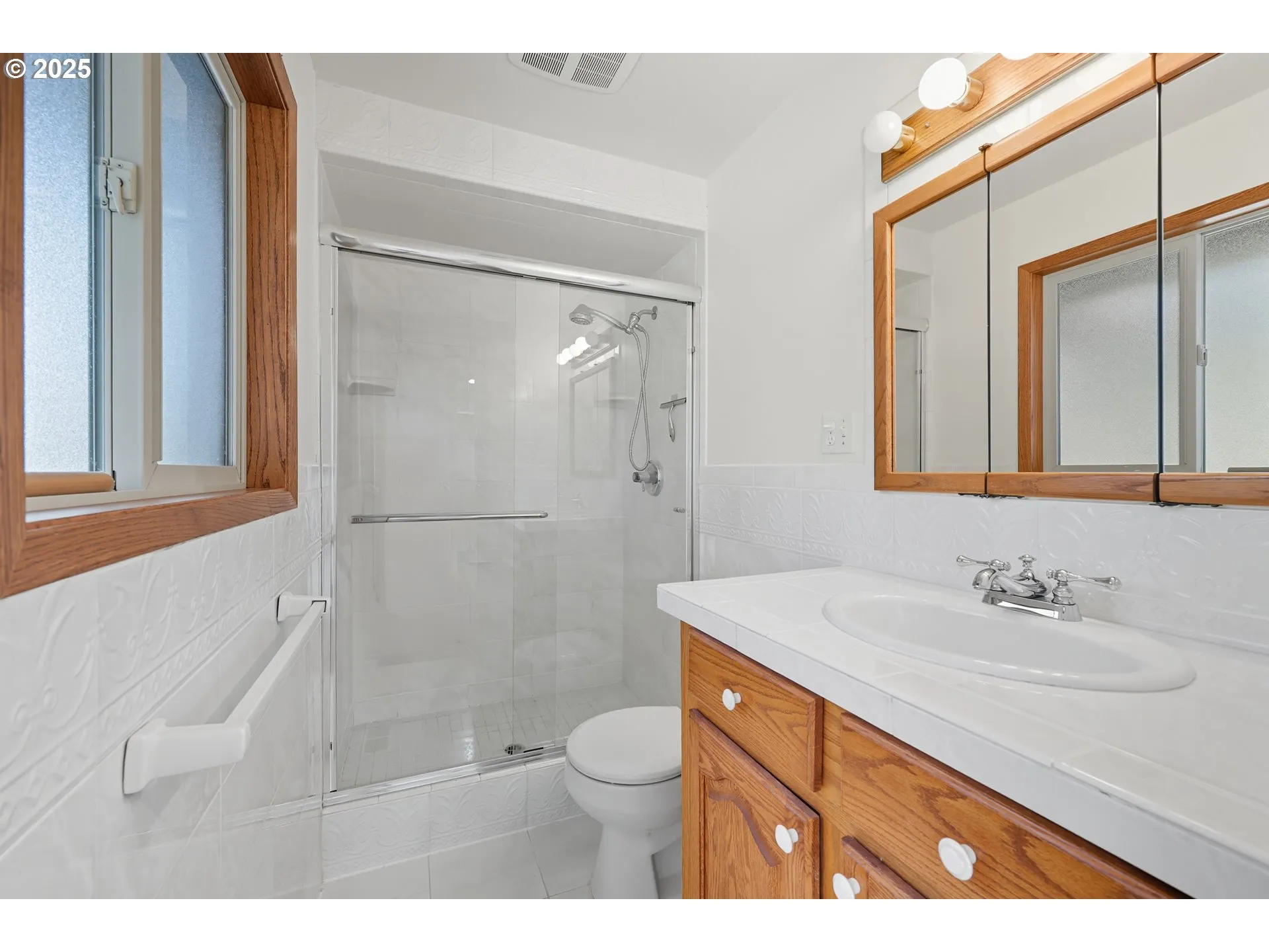 Primary Bedroom-Attached Bathroom