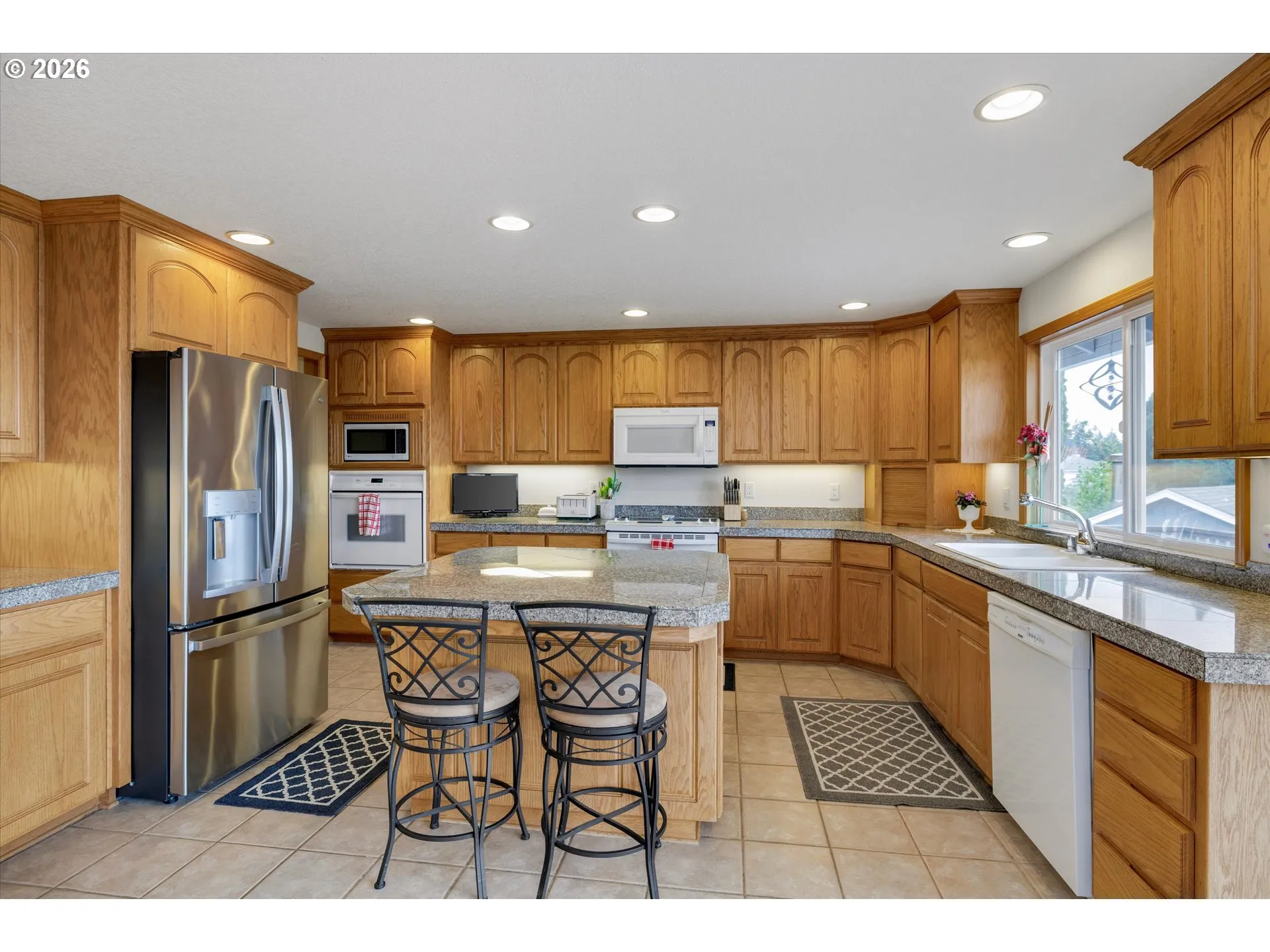 Kitchen-Eating Area