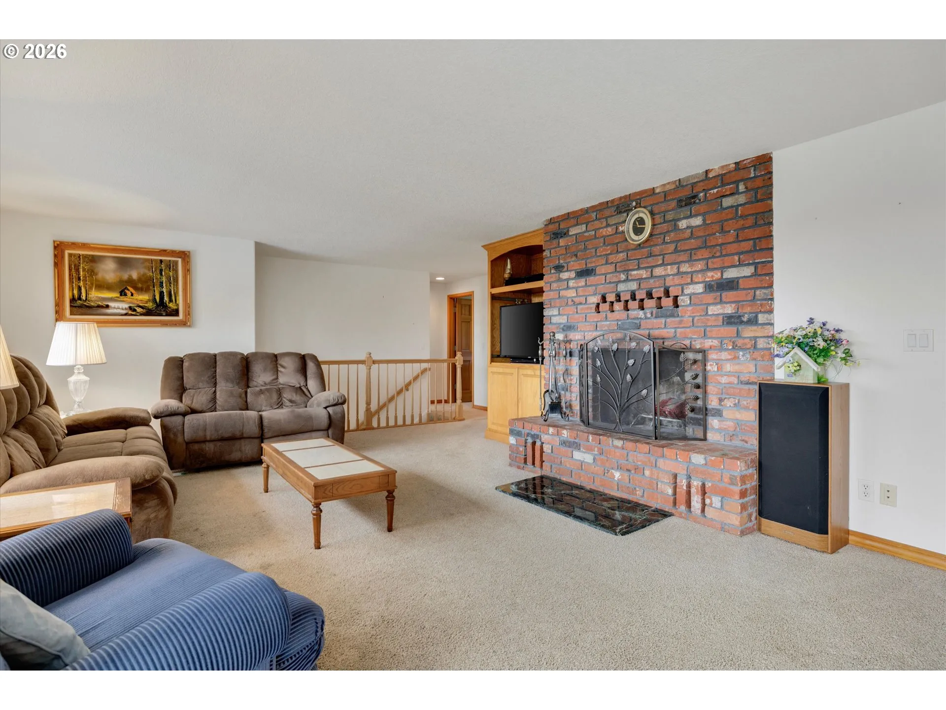 Living Room-Built-In Shelving