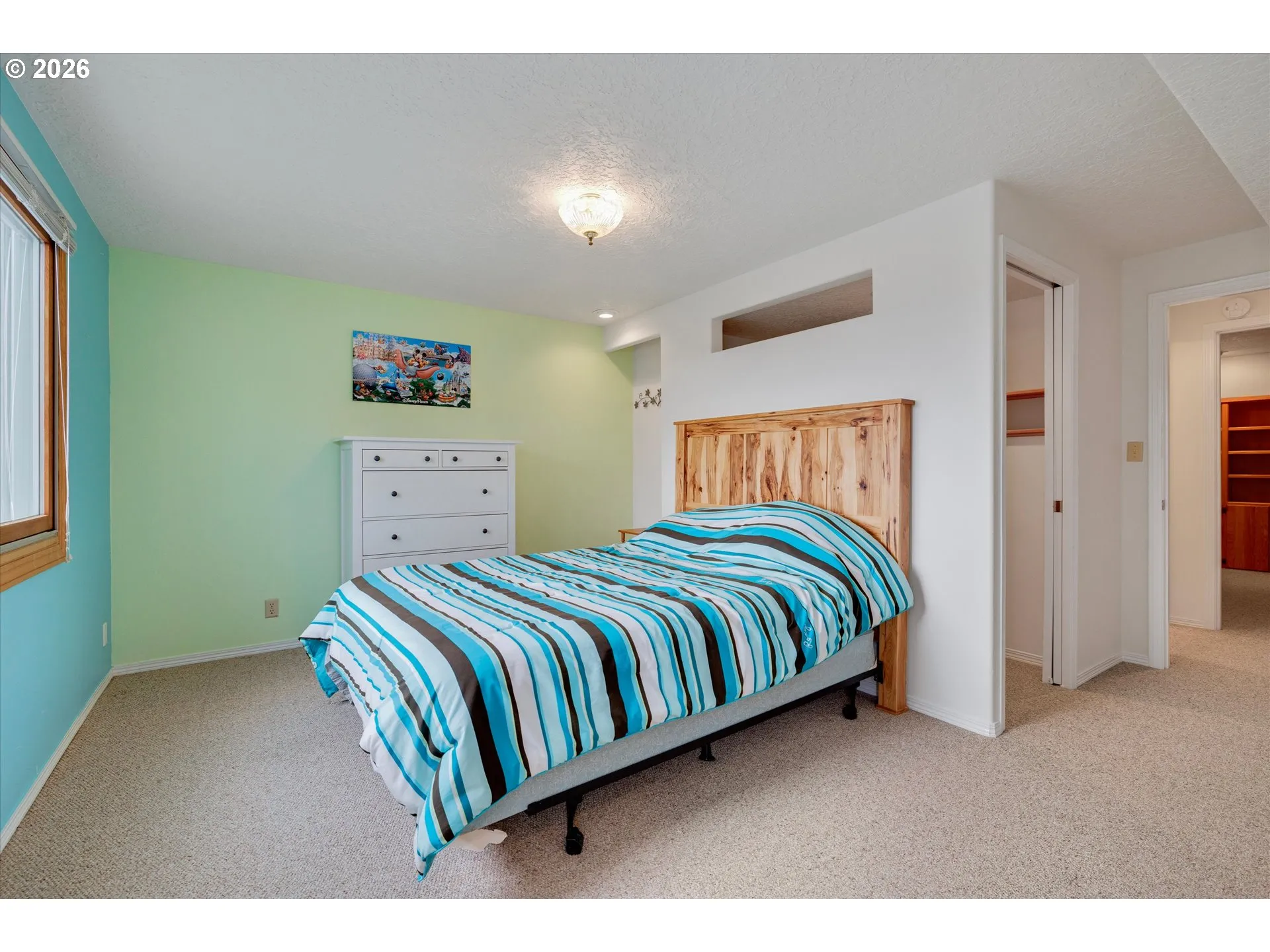 Bedroom-Walk-In Closet