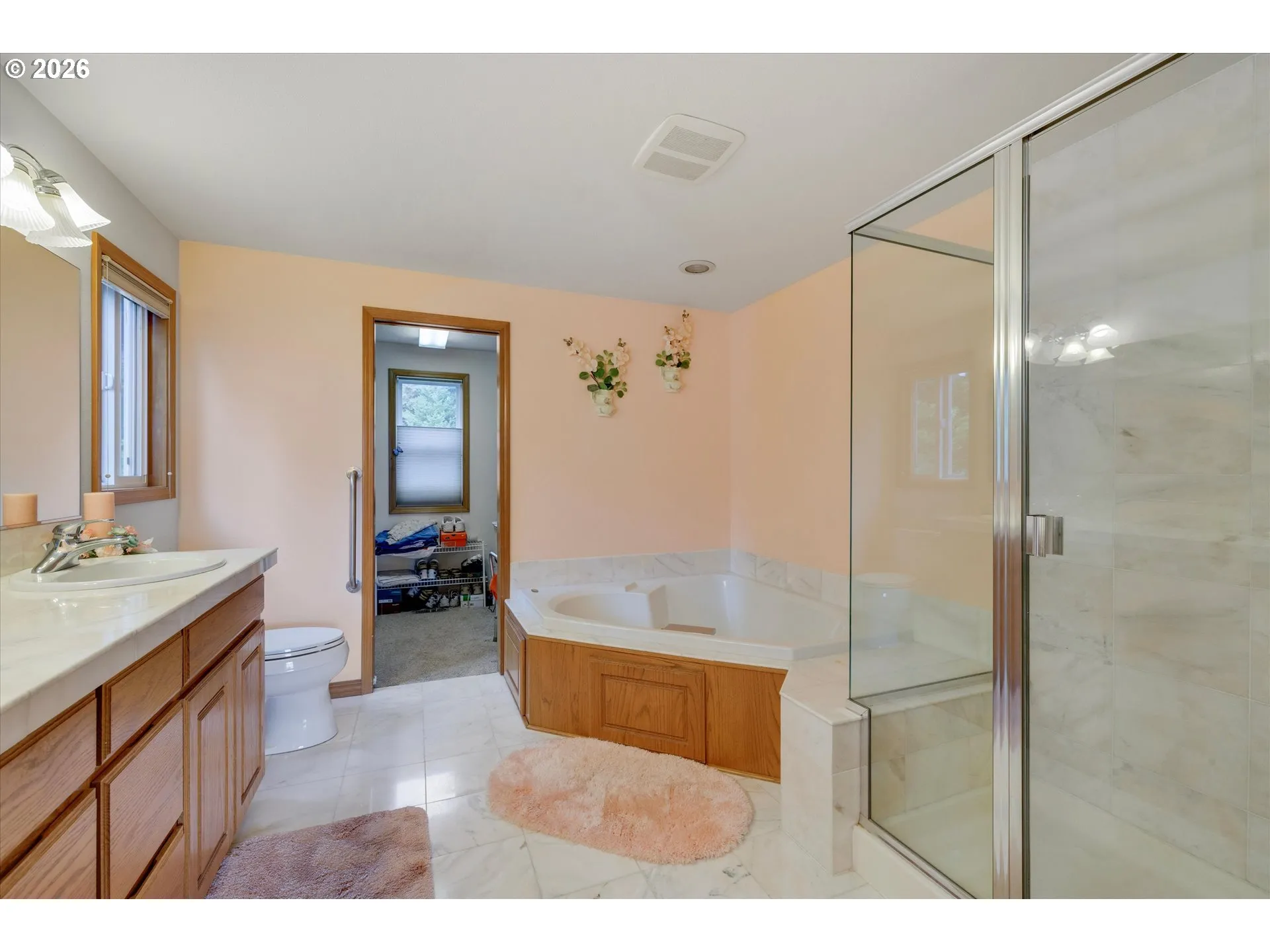 Bathroom-Walk in Shower