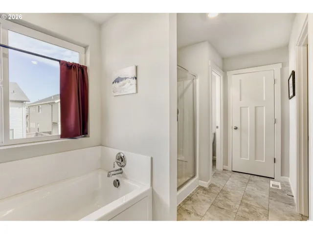 Bathroom-Walk in Shower