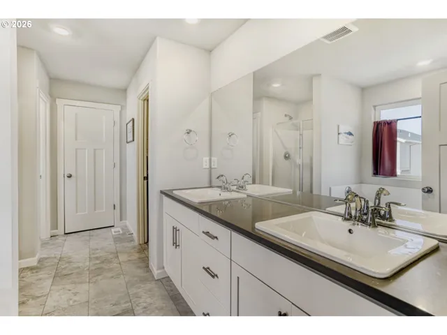 Primary Bedroom-Attached Bathroom