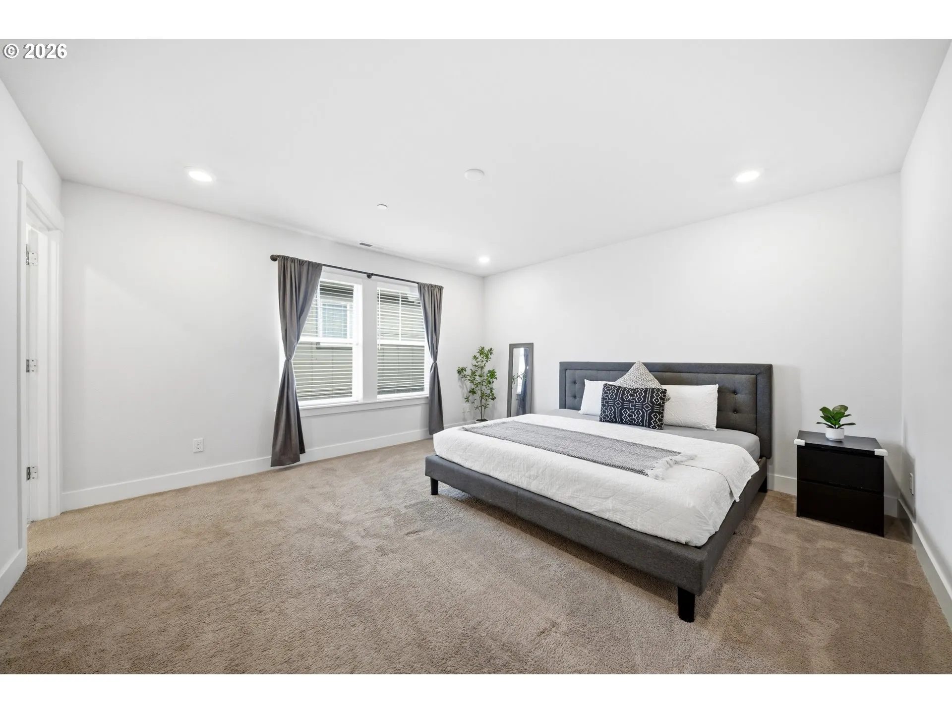 Bedroom, Owner's Suite-Upper
