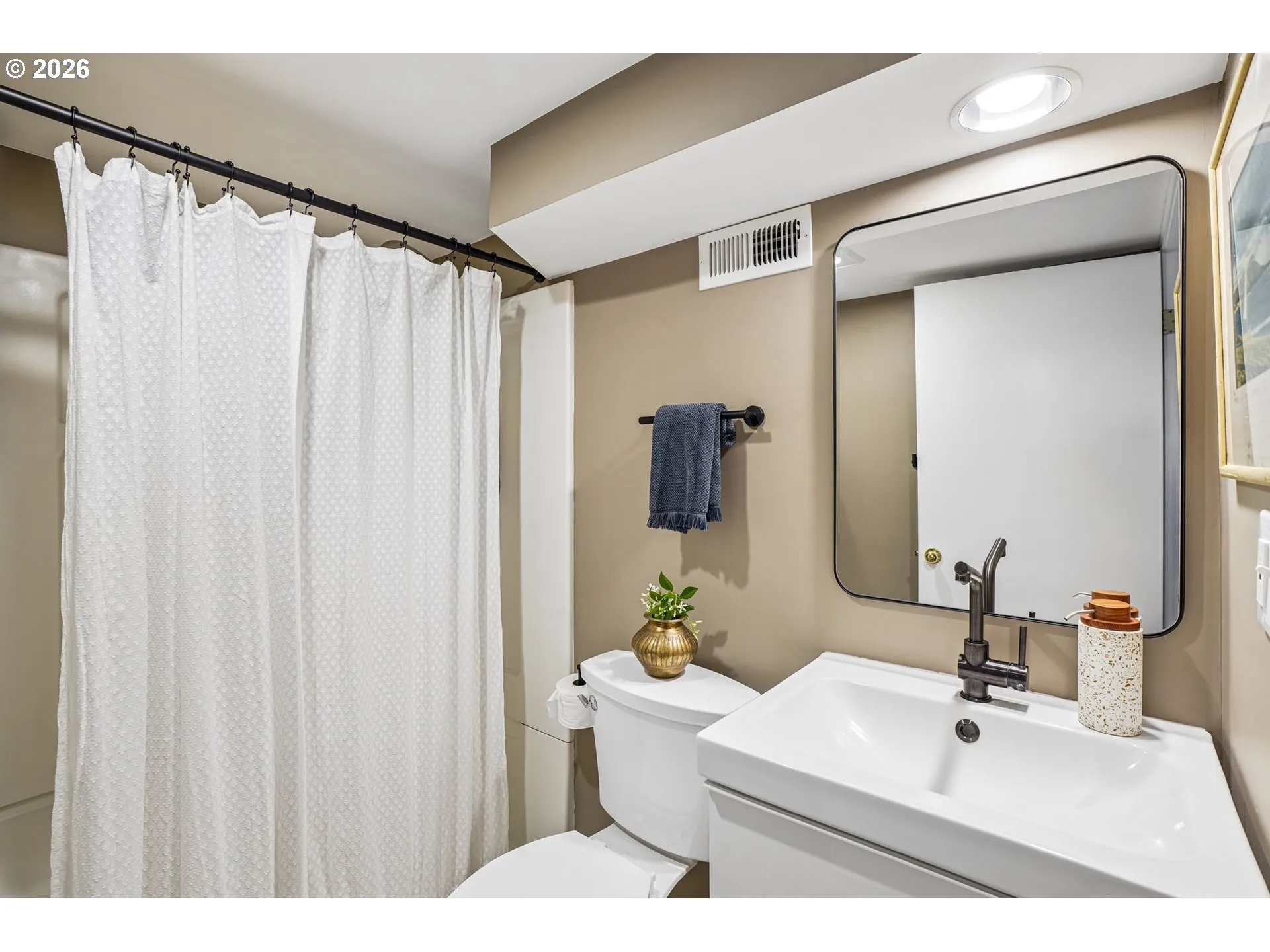 Bathroom-Lower