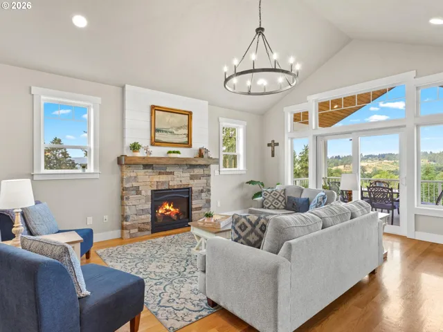 Living Room-Fireplace