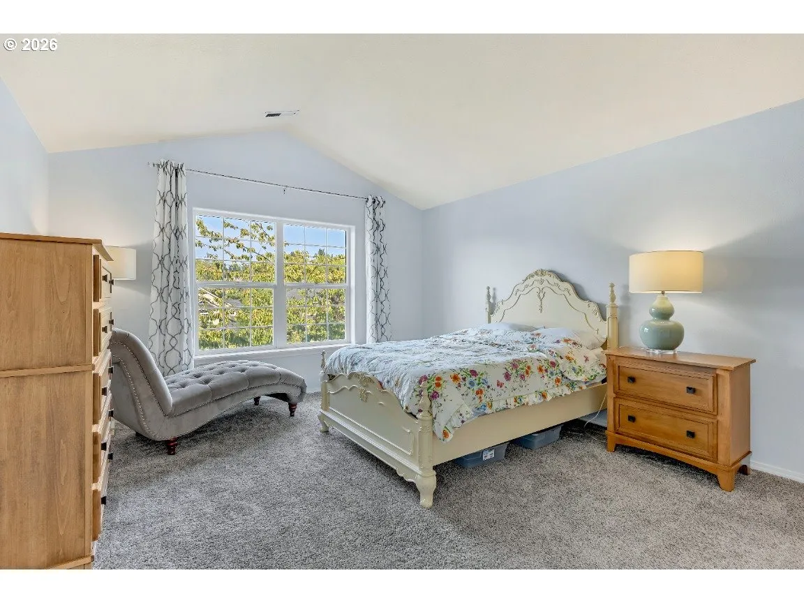 Primary Bedroom-Upper