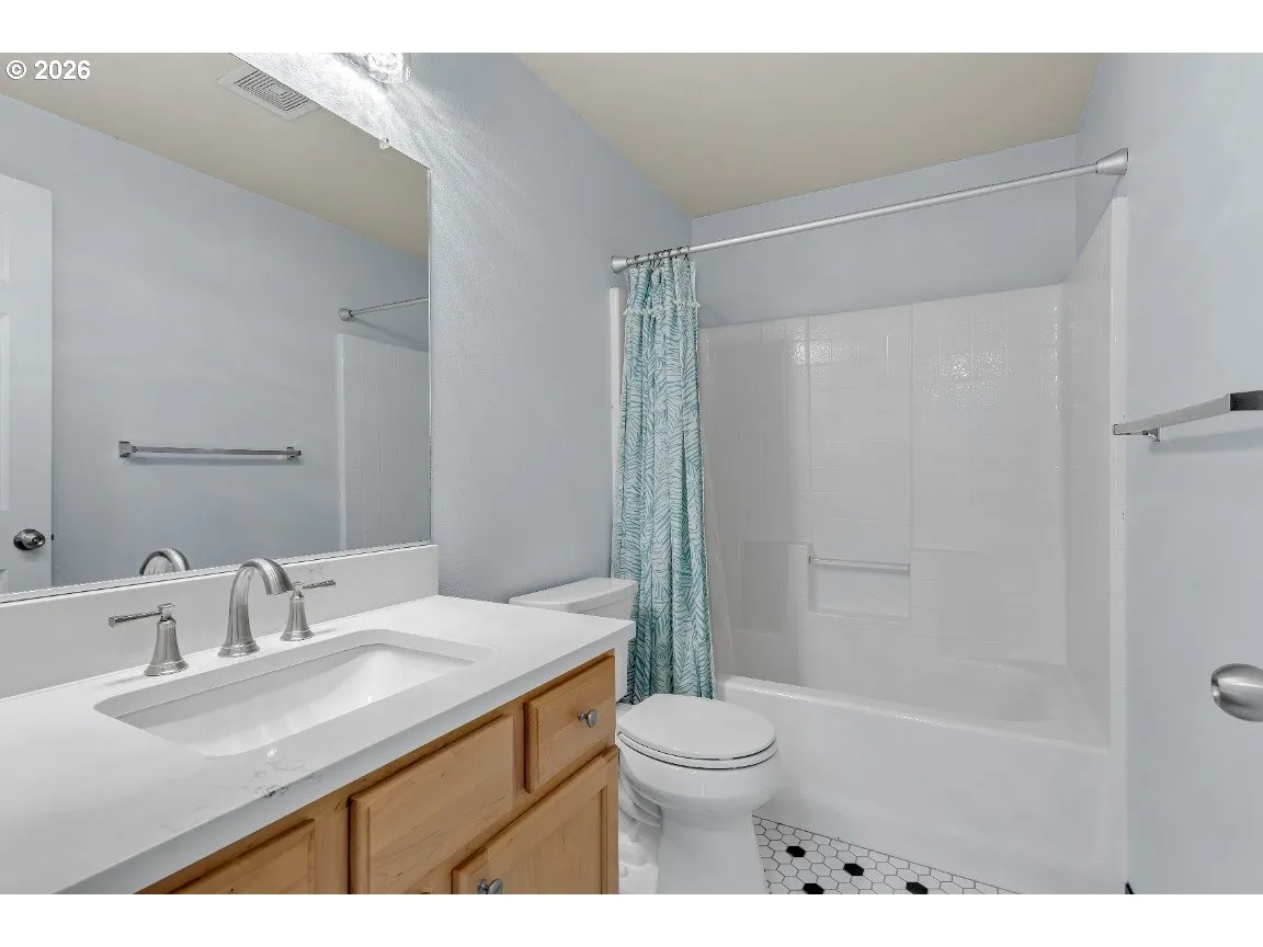 Bathroom-Upper