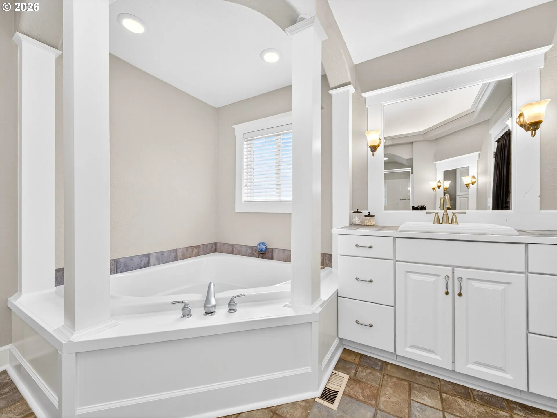 Bathroom, Attached