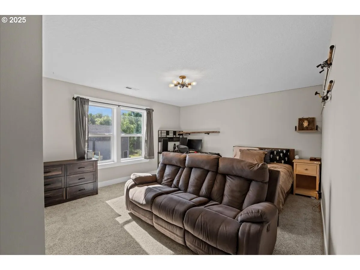 Bedroom-Upper