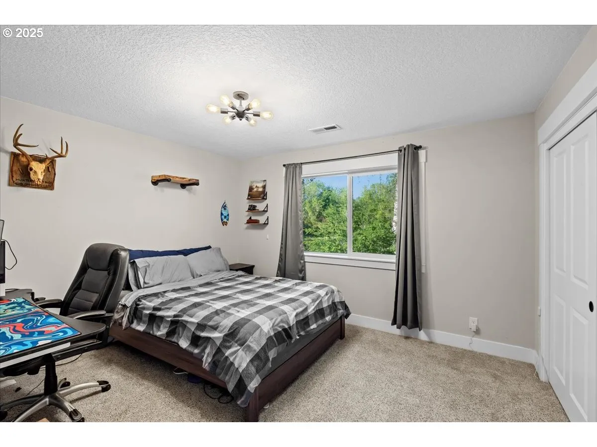 Bedroom-Upper