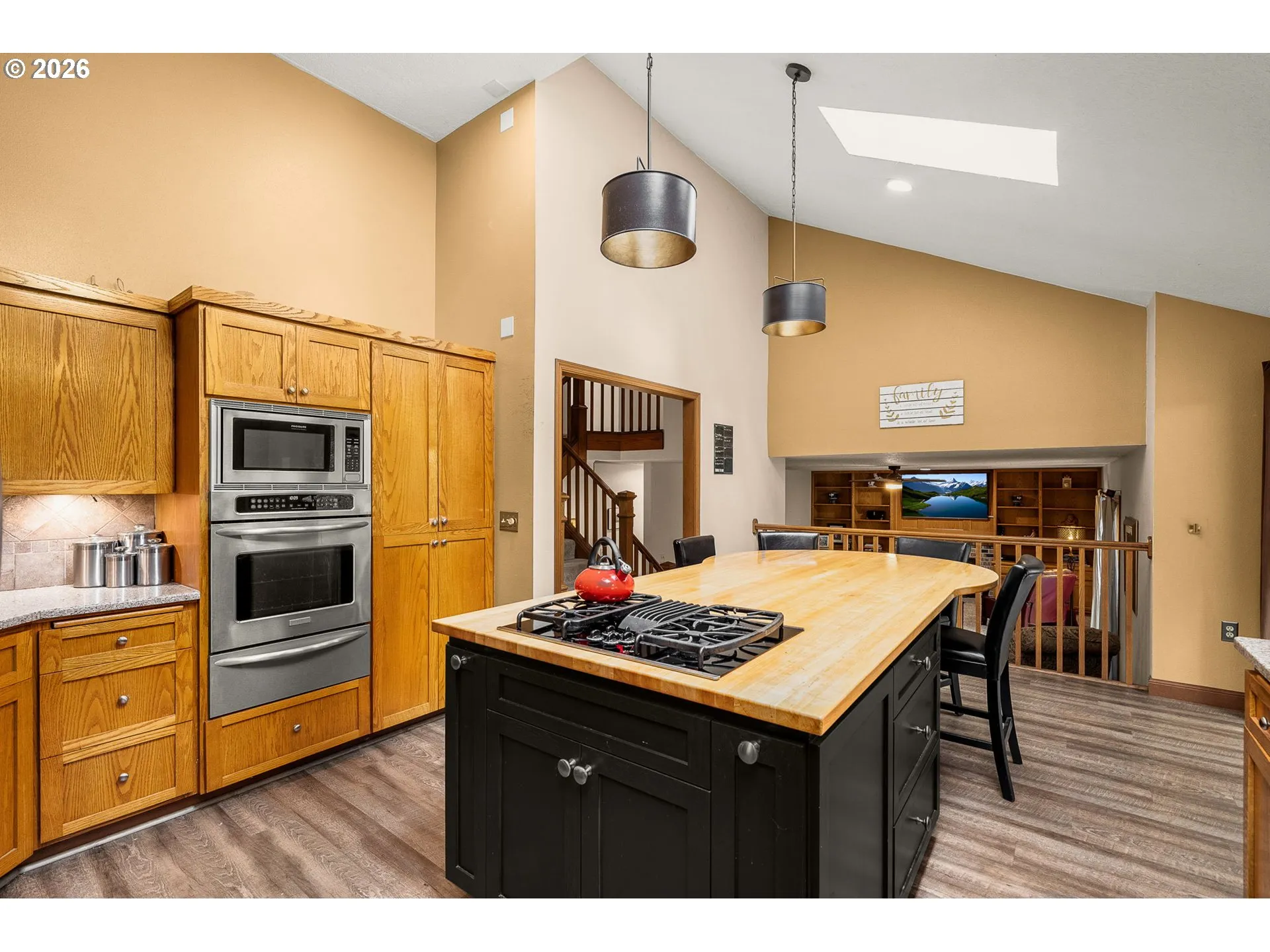 Kitchen-Cooking Island