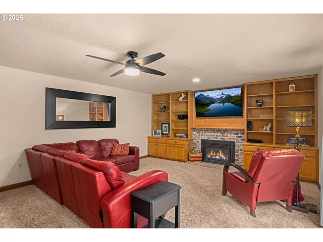Family Room-Ceiling Fan