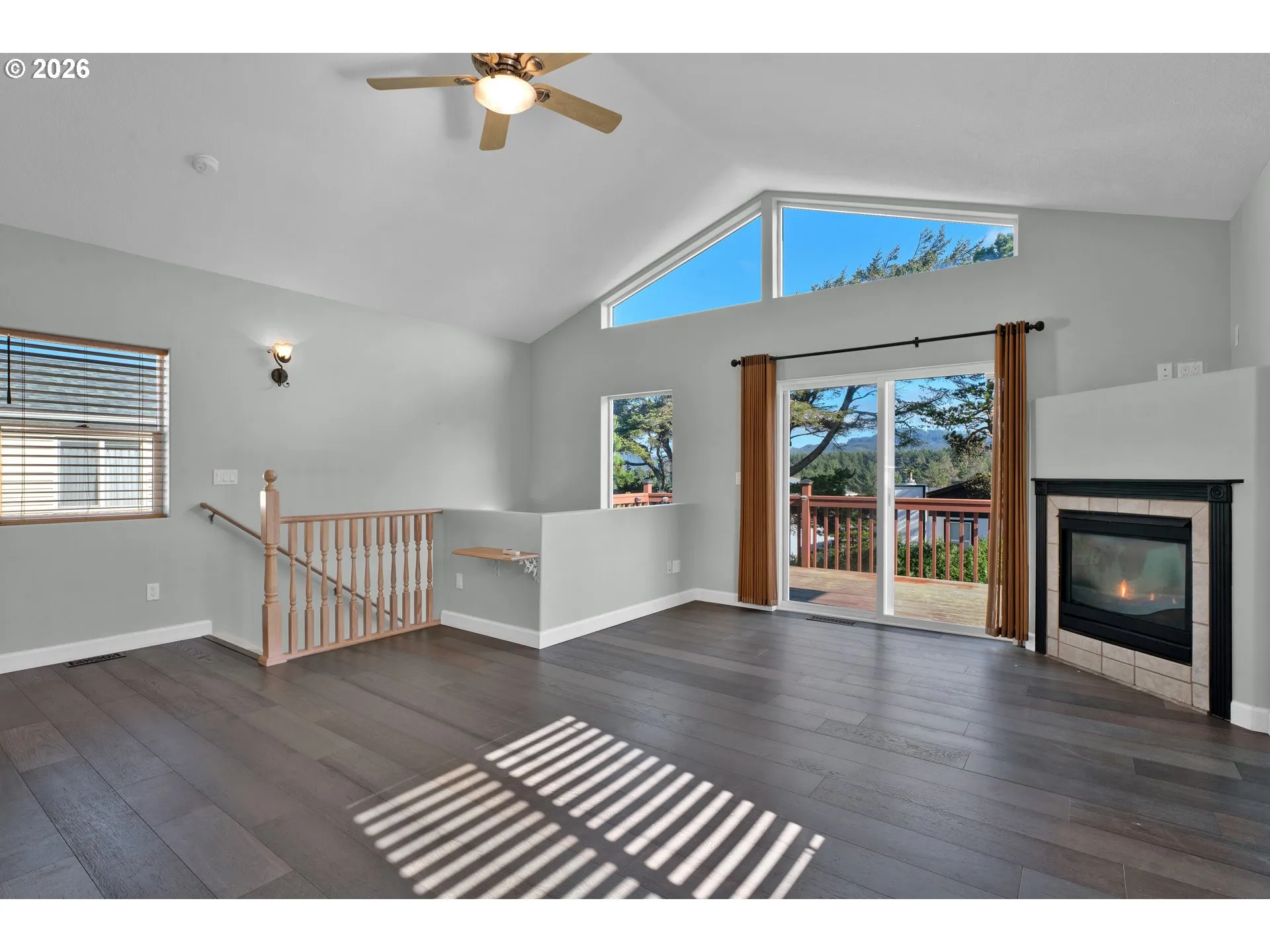 Living Room-Fireplace