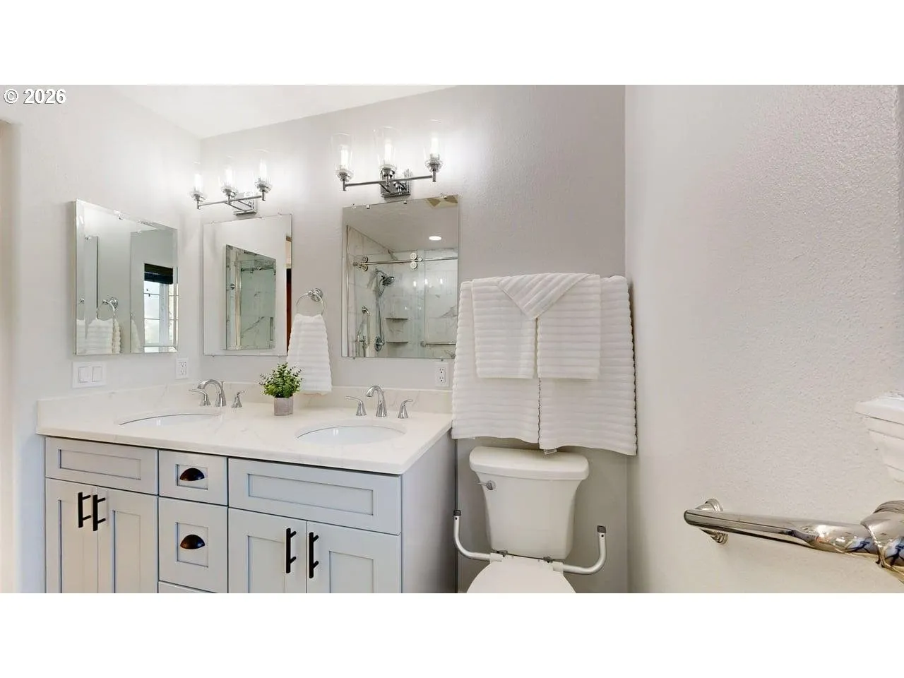 Bathroom, Attached-Double Sinks