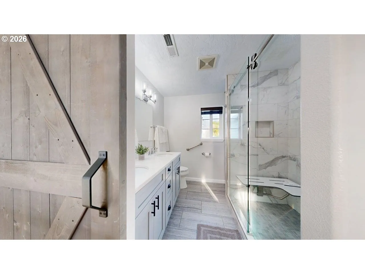 Bathroom, Attached