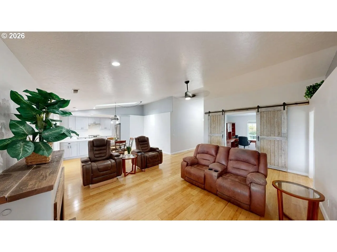 Living Room-Vaulted Ceilings