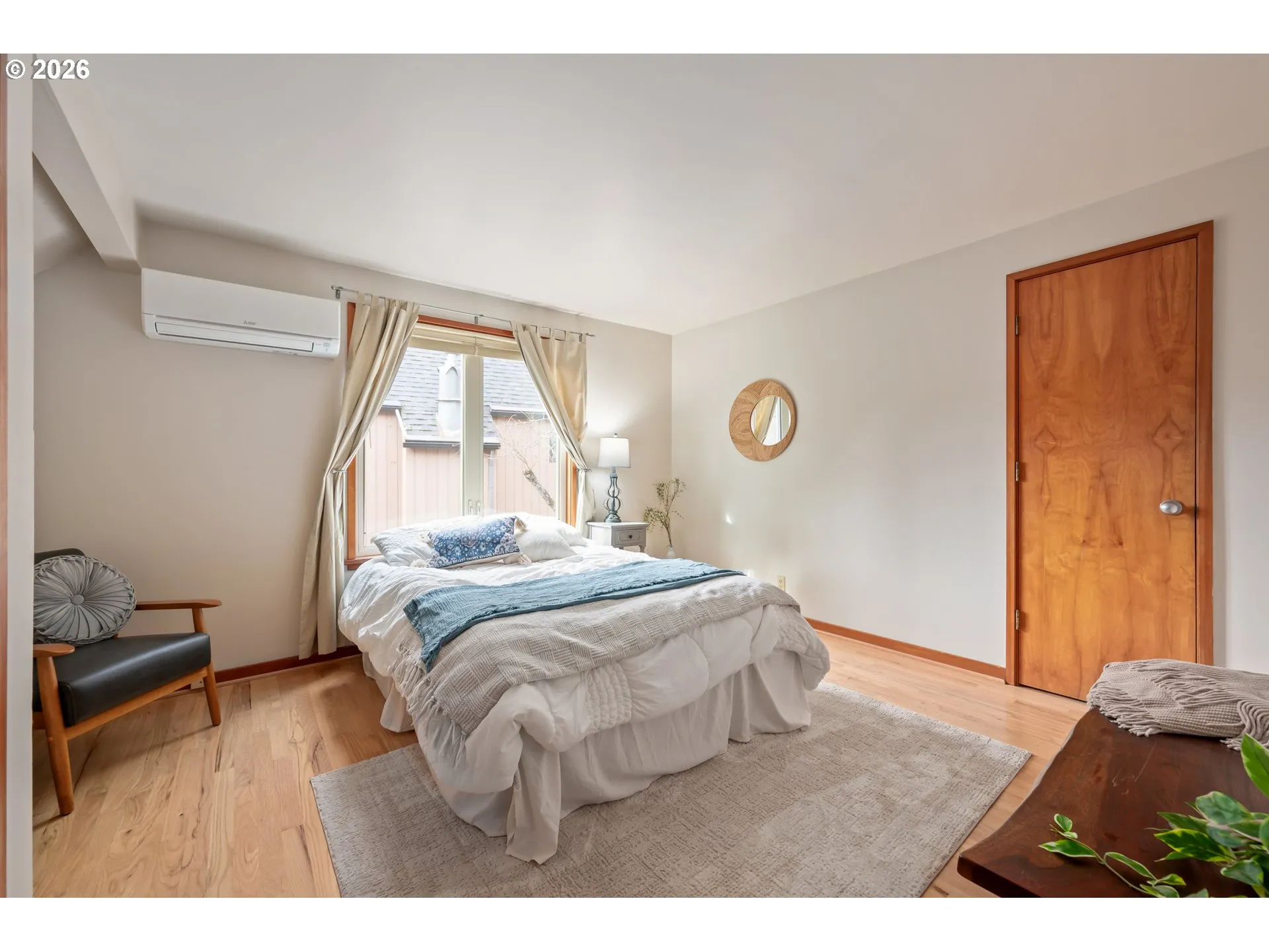 Bedroom, Primary-Upper