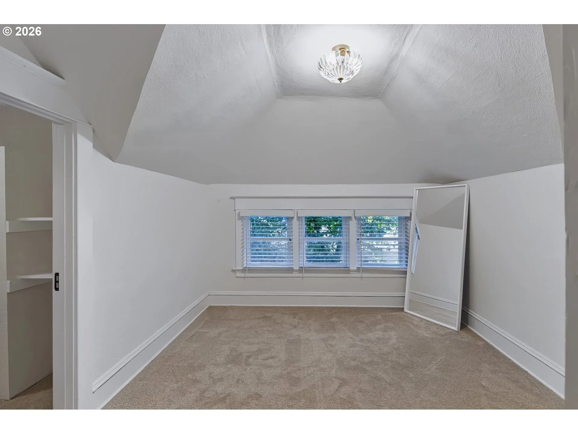 Bedroom-Upper