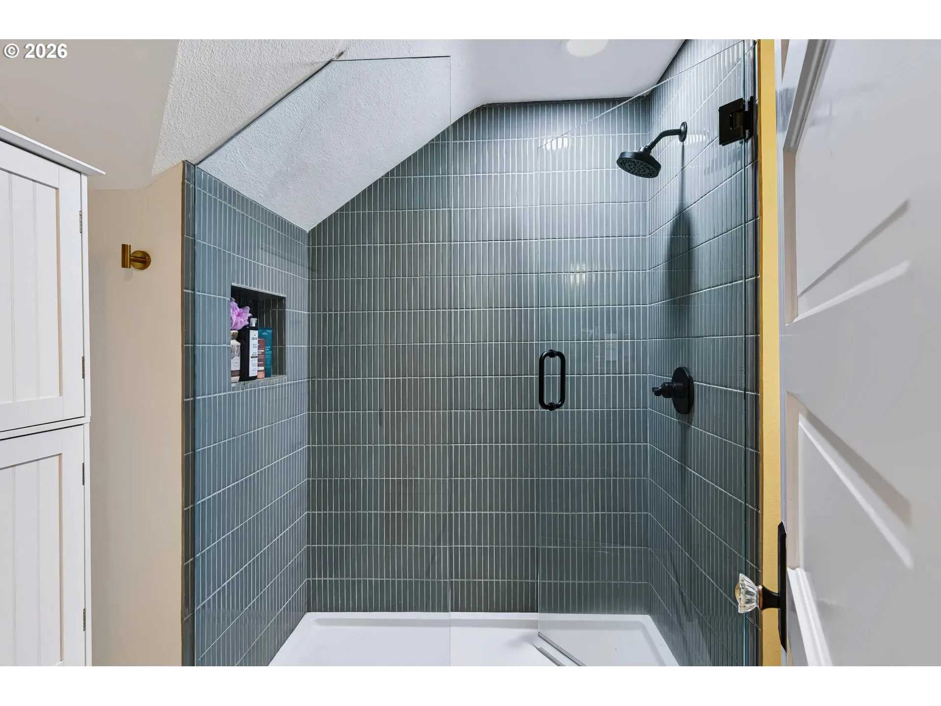 Bathroom-Upper