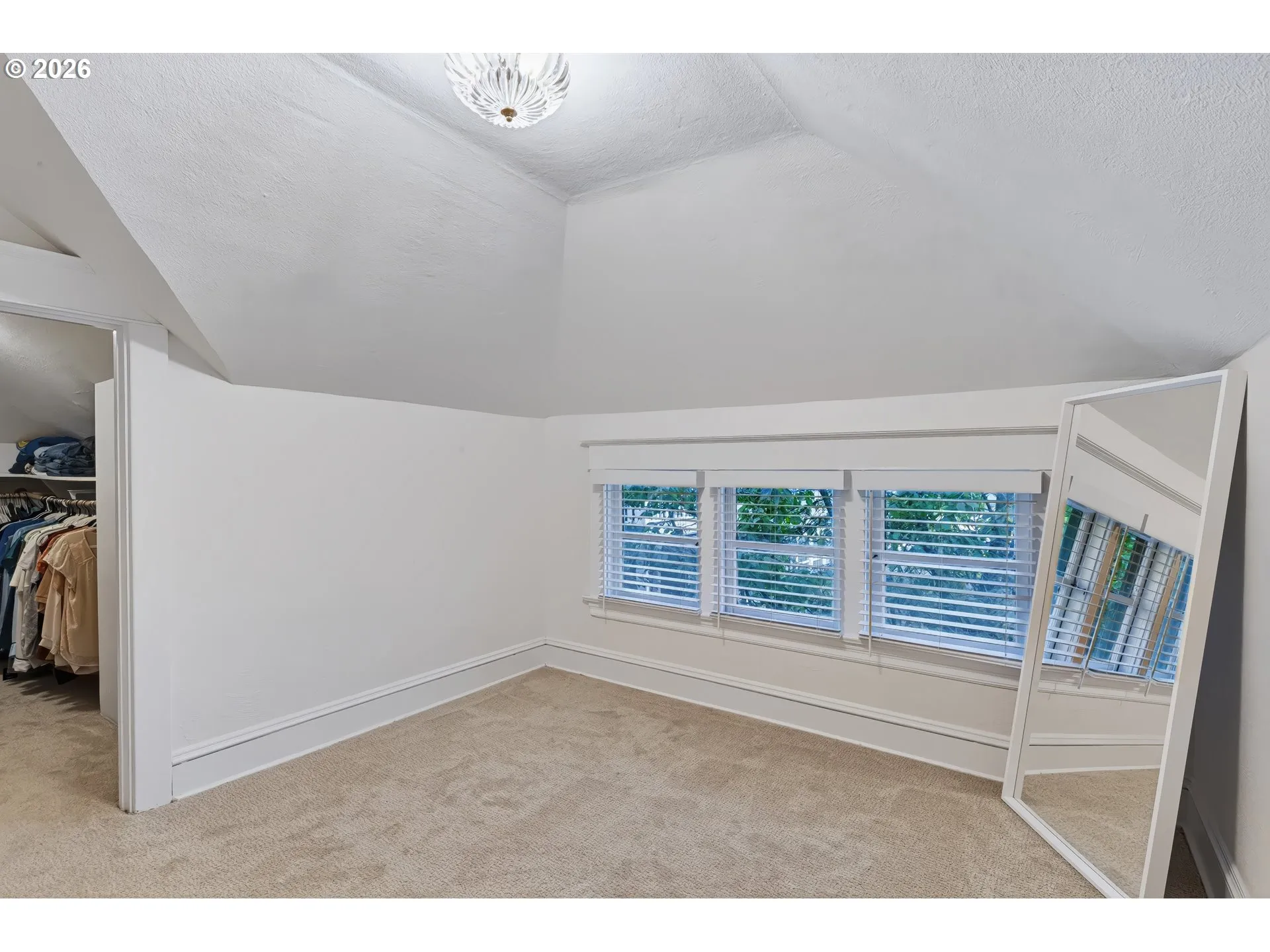 Bedroom-Upper