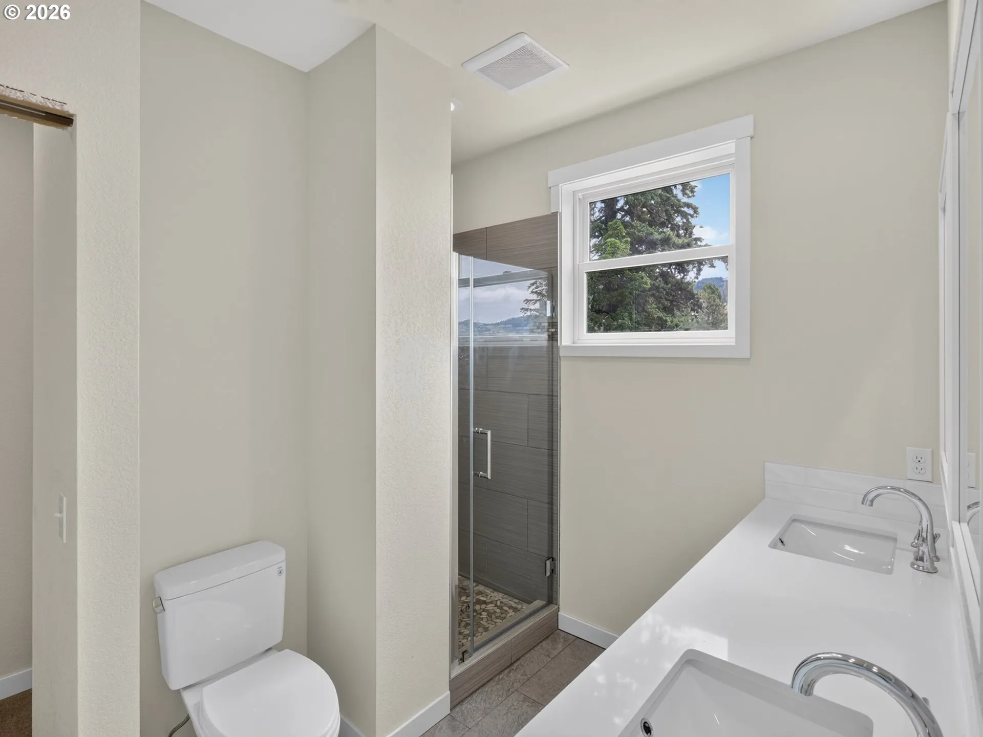 En Suite Bathroom-Upper