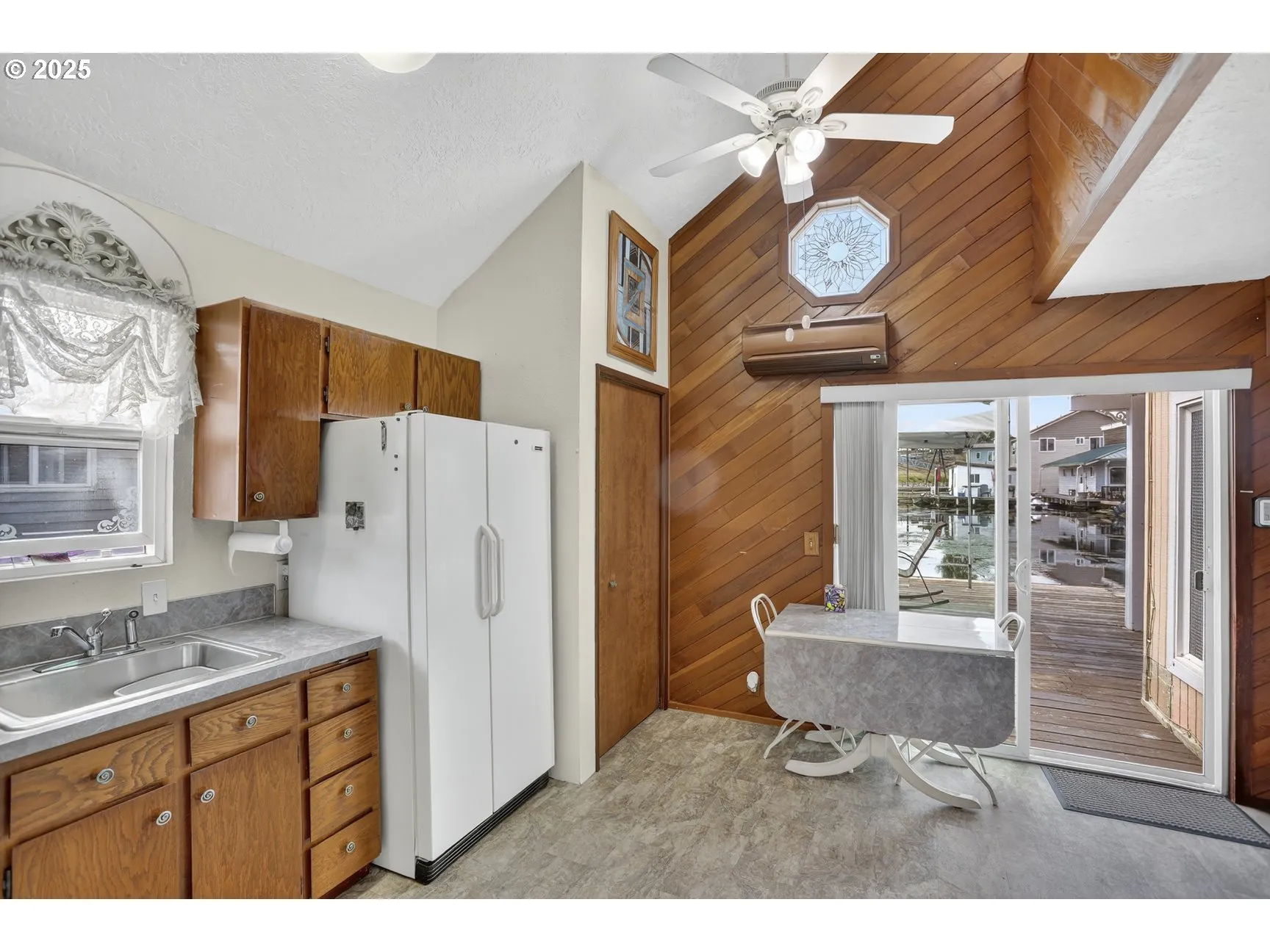 Kitchen/Dining Room-Ceiling Fan