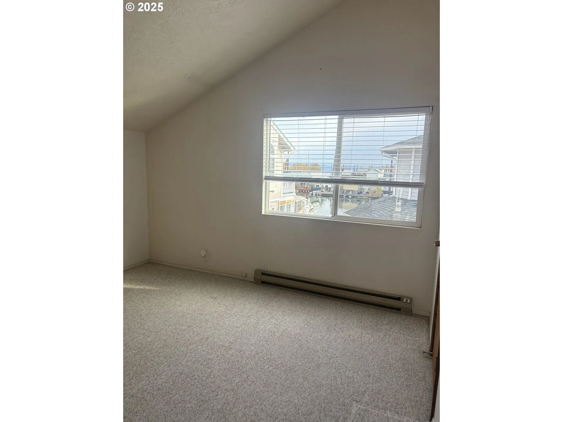 Bedroom-Upper