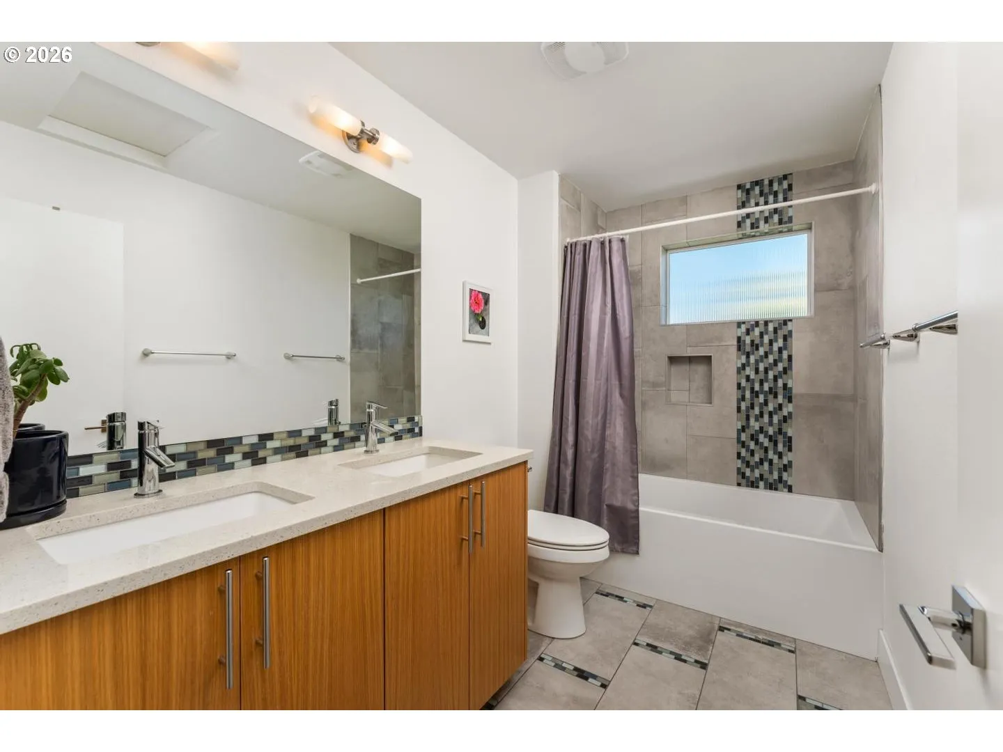 Bathroom-Upper