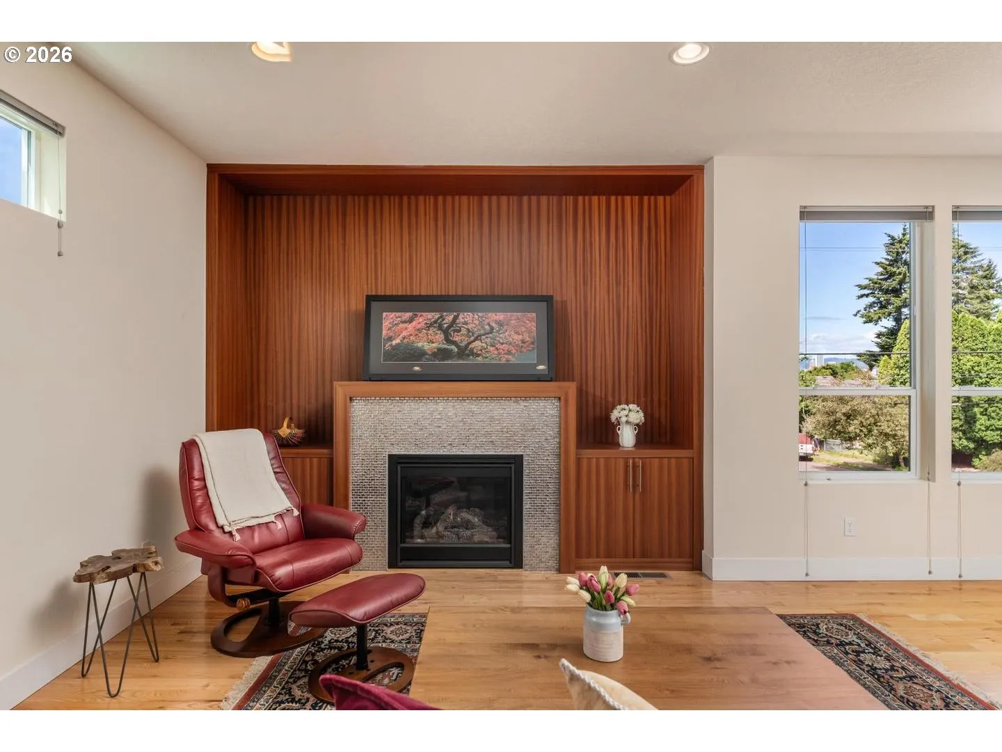 Living Room-Fireplace