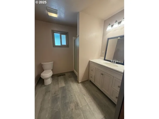 Bathroom-Upper