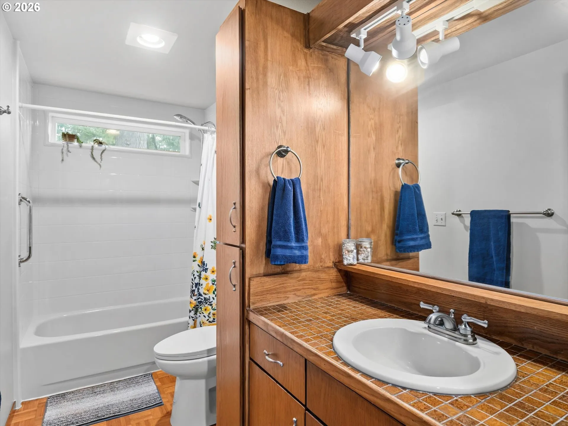 Bathroom-Hall