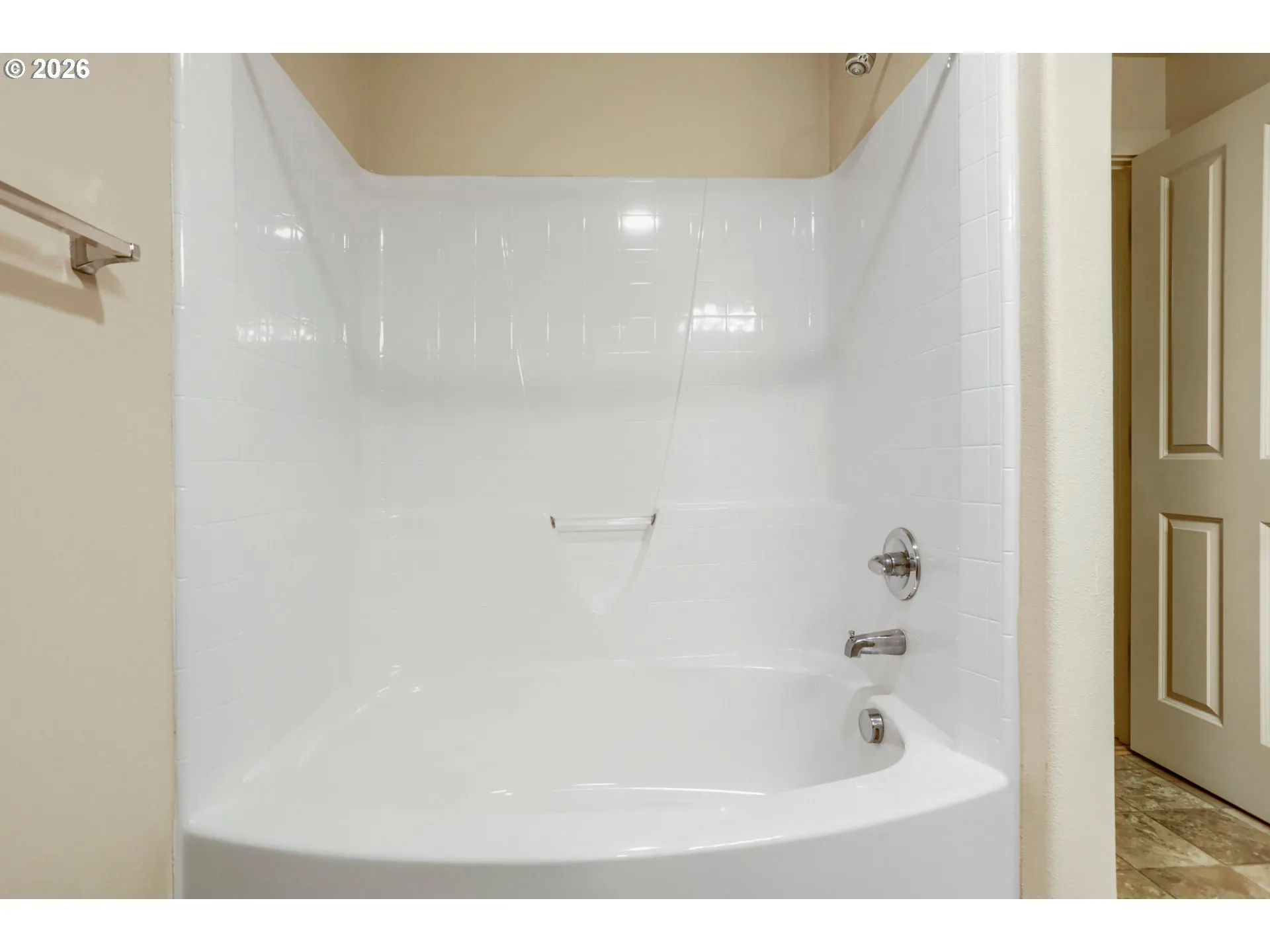 Bathroom, Attached-Garden Tub