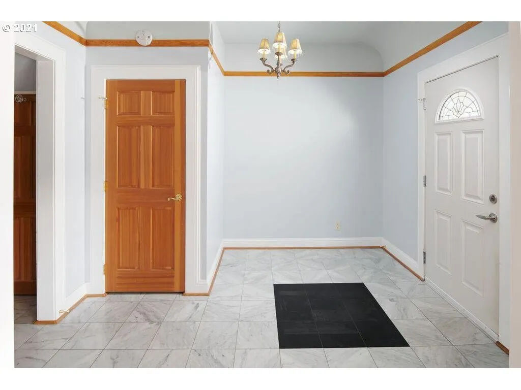 Entrance/Foyer