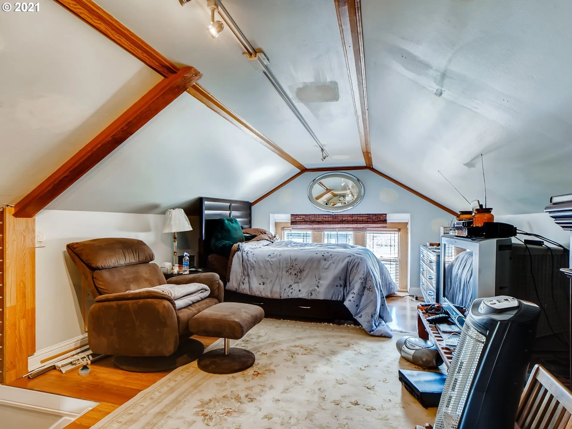Loft-# 1