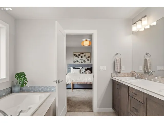 Owner's Suite Bathroom-Garden Tub