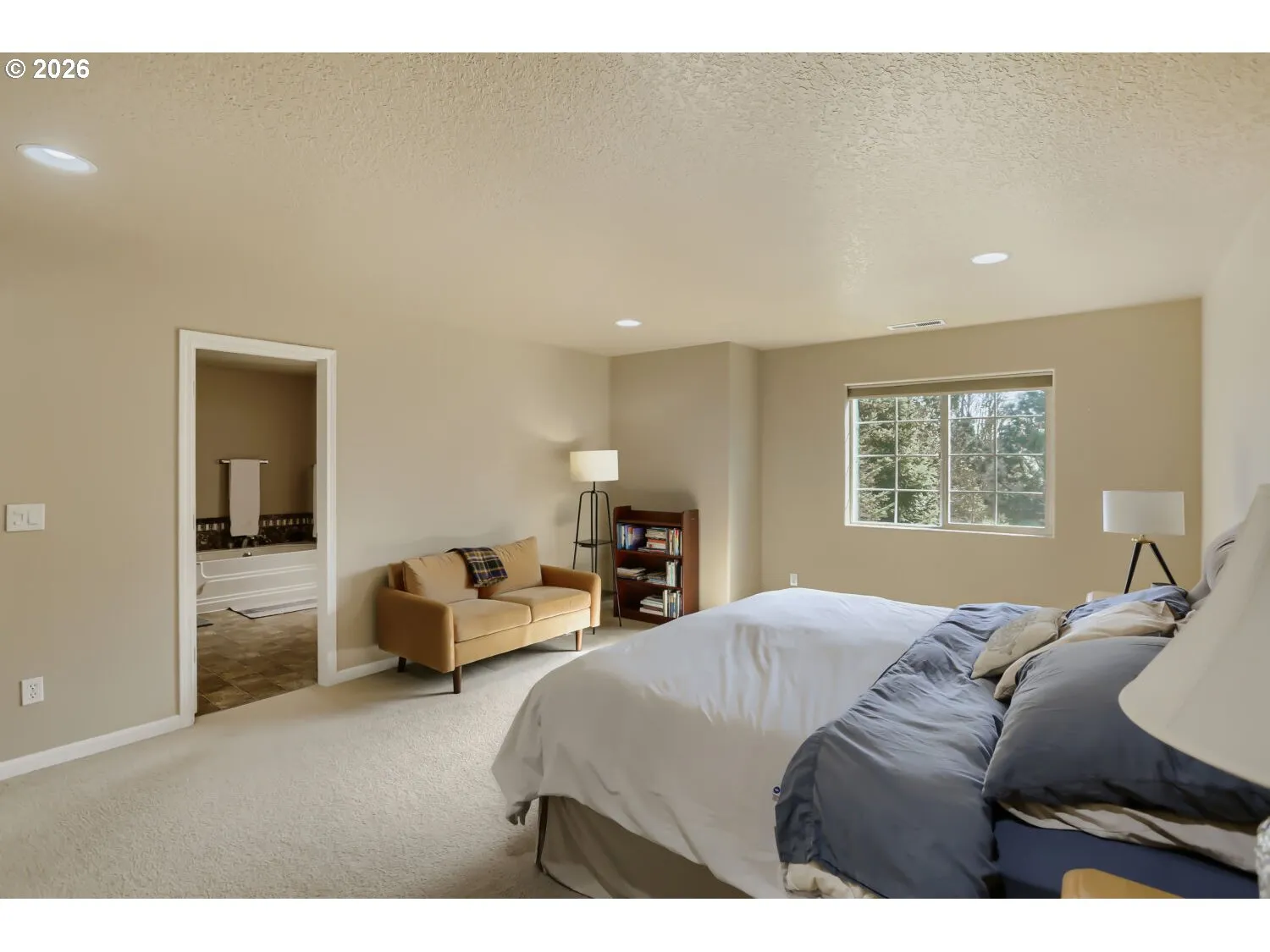 Bedroom, Owner's Suite-Upper