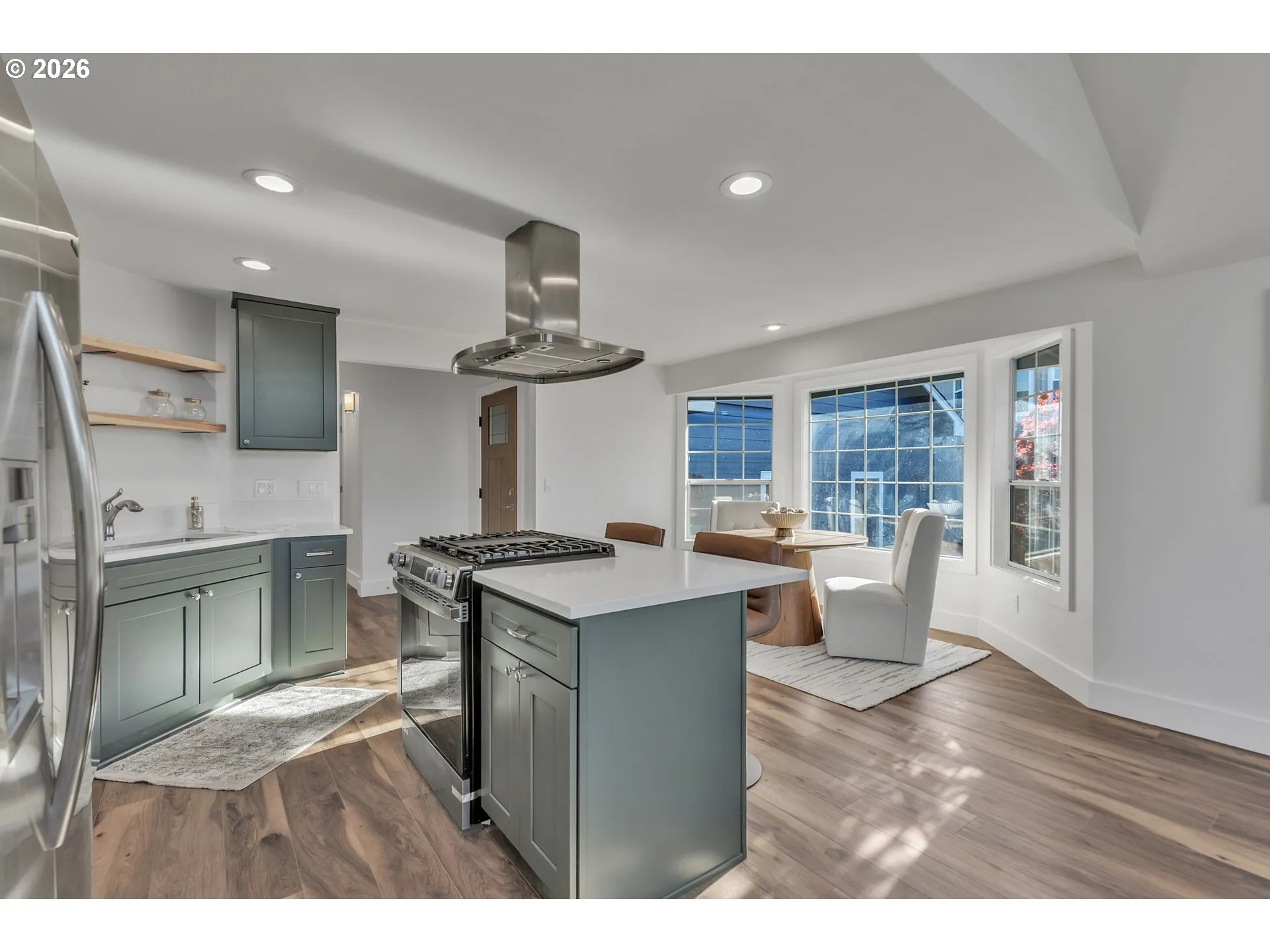 Kitchen-Cooking Island