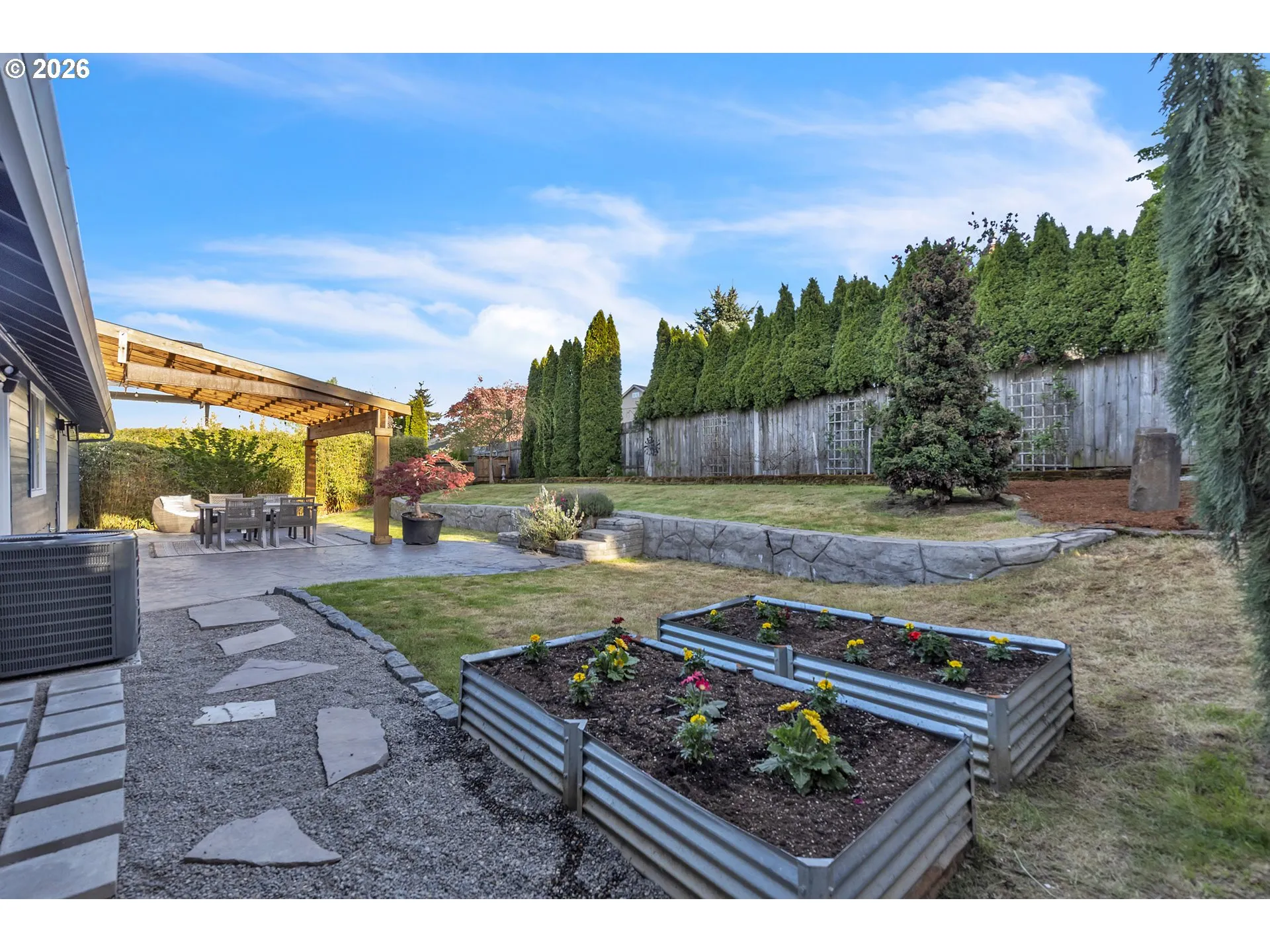 Yard-Back