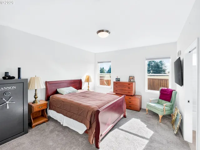 Bedroom, Primary
