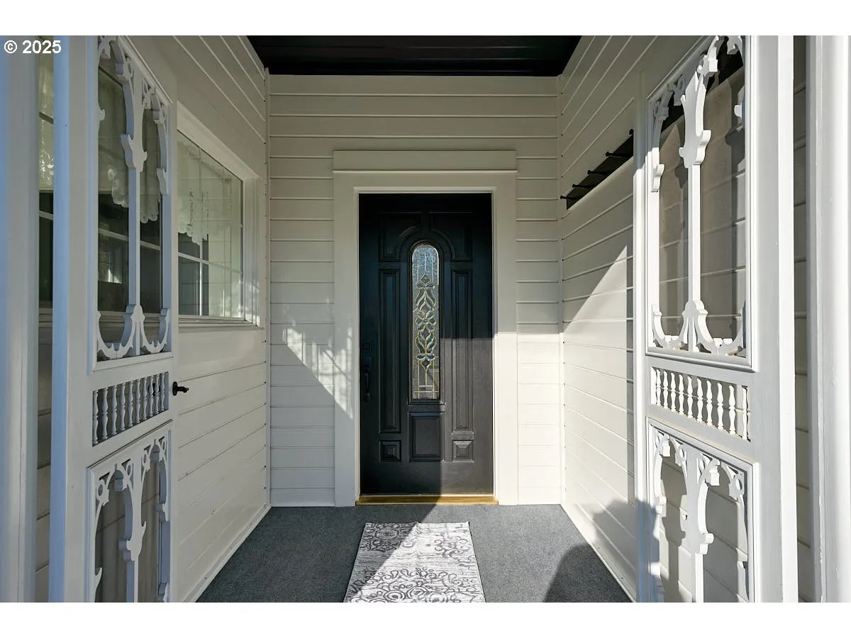 Entrance/Foyer