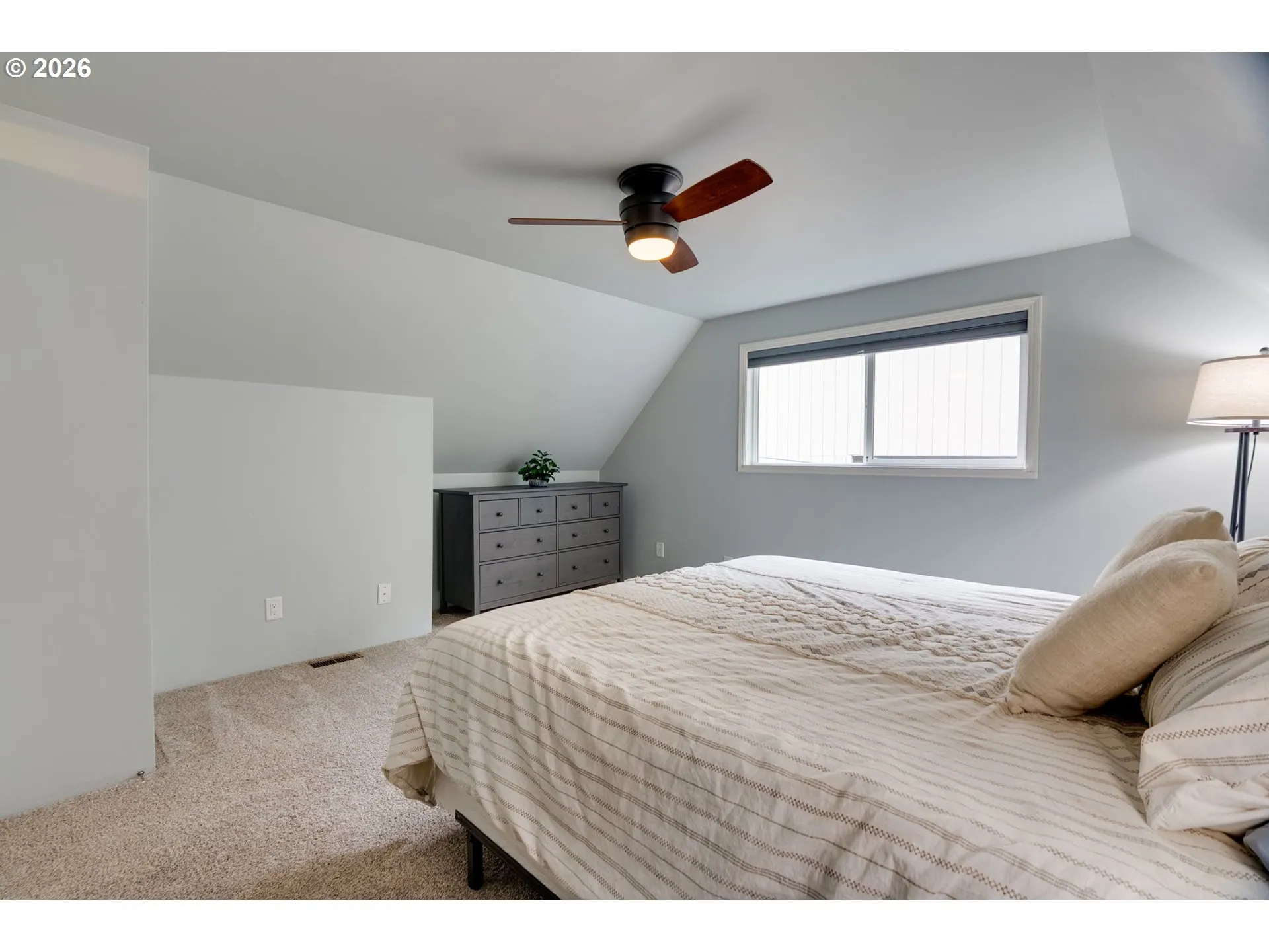 Bedroom, Primary-Upper